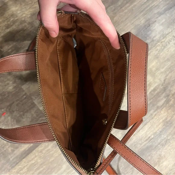 NWOT unisex Fossil Elegant Brown Leather Backpack - Picture 6 of 7